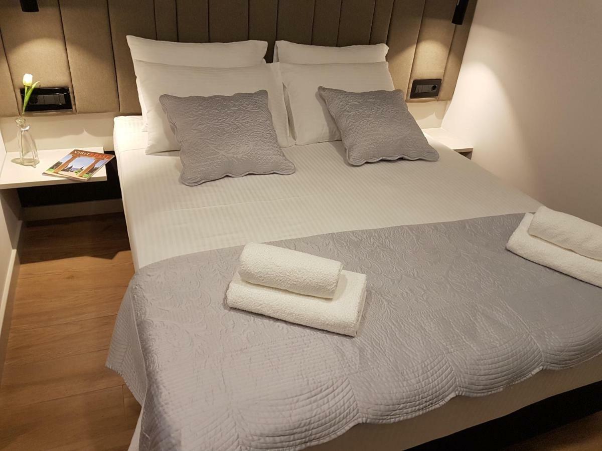 Le Soleil Rooms สปลิท ภายนอก รูปภาพ